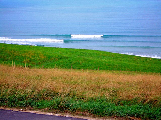 Vista de las olas - elementsurf surfcamp cantabria