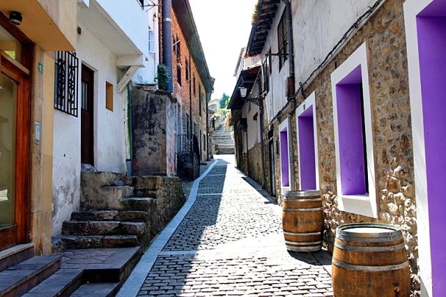 calles de san vicente elementsurf surfcamp cantabria