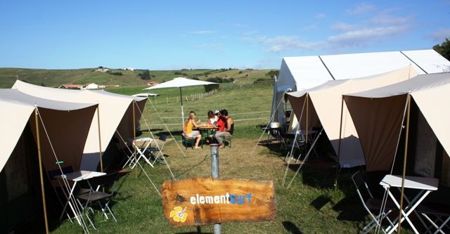 Camping con todo elementsurf surfcamp cantabria