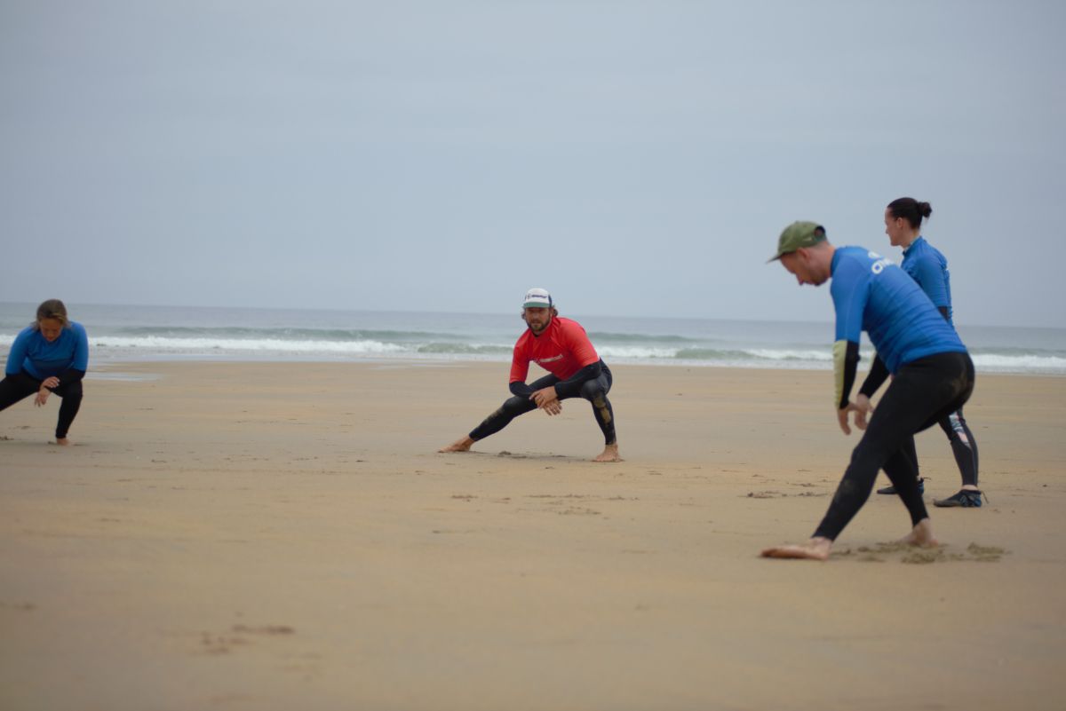 Estiramientos elementsurf surfcamp cantabria