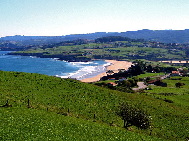 vista general oyambre elementsurf surfcamp cantabria