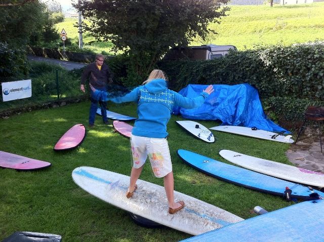 entrenamiento surf elementsurf surfcamp cantabria 